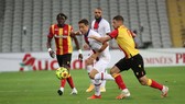 PSG mất hơn nửa đội hình đã phơi áo trên sân Lens