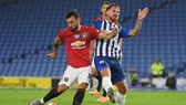 Bruno Fernandes ghi bàn vào lưới Brighton hồi tháng 6