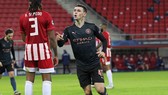 Phil Foden ghi bàn thắng quyết định trước Olympiacos