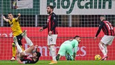AC Milan may mắn gỡ hòa