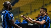 Alexis Sanchez giúp Inter Milan tiến gần đến Scudetto