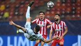 Pha ghi bàn ngoạn mục của Olivier Giroud ở lượt đi