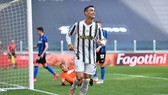 Ronaldo ăn mừng bàn thắng