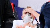 Christian Eriksen hồi tỉnh sau 13 phút cấp cứu ca trụy tim