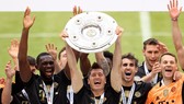 Lewandowski cùng Bayern đoạt Đĩa bạc Bundesliga