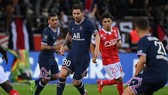 Những bước chạy đầu tiên của Messi ở Ligue 1