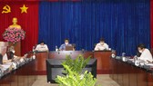 Phó Thủ tướng Vũ Đức Đam tại buổi làm việc với lãnh đạo tỉnh Bình Dương về công tác phòng chống dịch Covid-19. Ảnh: LÊ XUÂN
