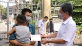 Thăm hỏi gia đình nạn nhân vụ cháy ở quận Tân Phú
