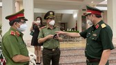 Lực lượng vũ trang TPHCM ra quân tuần tra kiểm soát dịch Covid-19 toàn thành phố