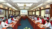 Chủ tịch nước Nguyễn Xuân Phúc: Các chiến sĩ áo trắng là anh hùng thầm lặng
