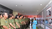 Triển lãm ảnh công an nhân dân thực hiện 6 điều Bác dạy