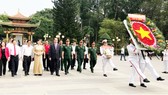 Chủ tịch nước Trần Đại Quang dâng hương tại Đền tưởng niệm liệt sĩ Bến Dược