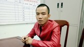 Nghi can Cường tại cơ quan công an. Ảnh: CHÍ THẠCH