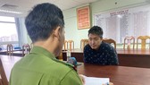 Nghi phạm khai báo với công an