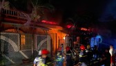 Lực lượng đã huy động 7 đơn vị với 24 xe cùng 150 cán bộ chiến sĩ có mặt ở hiện trường