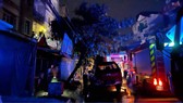 Lực lượng chức năng tại hiện trường. Ảnh: C.T