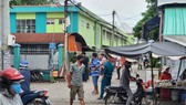 Hiện trường được phong toả hoàn toàn. Ảnh: CHÍ THẠCH