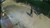 Hình ảnh đối tượng gây án. Ảnh cắt từ clip