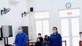 Làm giả giấy tờ để tổ chức cho người khác ở lại Việt Nam