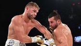 Billy Joe Saunders (trái) đánh bại David Lemieux