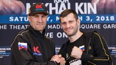 Kovalev (trái) và Mikhalkin là 2 huynh đệ ngoài đời