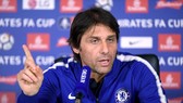 Conte muốn Chelsea cố gắng thắng Leicester