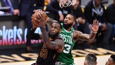 James "gánh team" tiếp tục làm khổ Boston