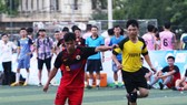 Siêu phủi Tuấn Vinh (áo đỏ) sẽ lĩnh xướng lối chơi của Phú Ninh FC