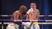 Usyk có một trận đấu đầy khó khăn khi đấu chisora
