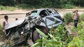 Ô tô lao xuống vực khiến 2 giáo viên tử vong, 1 người nguy kịch