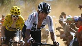Egan Bernal trên đường đua
