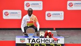 Eliud Kipchoge và thành tích kỷ lục