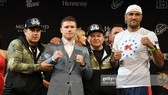 Canelo thấp hơn Kovalev một cái đầu