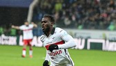 Moses trong màu áo Spartak