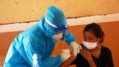 Homeless people in HCMC receive medical care and are vaccinated against Covid-19 before entering the HCMC Social Support Center