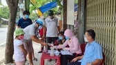HCMC encouraging delivery of financial support package via bank account