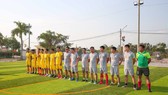 Khánh thành sân cỏ nhân tạo tại Huyện Mộc Hoá - Long An. Ảnh: Dũng Phương