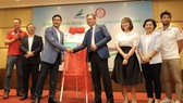 CLB TPHCM có nhà tài trợ vận chuyuyển cho mùa bóng 2021. Ảnh: Dũng Phương