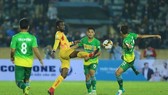 Hàng công "bắn kém", Nam Định và Cần Thơ chấp nhận chia điểm. Ảnh: MINH HOÀNG