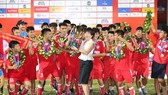 U19 PVF đăng quang trên sân nhà. Ảnh: Khả Hòa