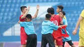 Niềm vui của các cầu thủ Becamex Bình Dương sau khi ghi bàn thứ 3. Ảnh: THANH ĐÌNH
