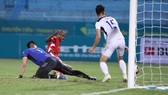 Thủ môn Bửu Ngọc vốn phạm nhiều sai lầm trong thời gian qua