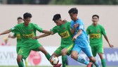 Đại học Nông Lâm (bên trái) sớm giành vé vào Bán kết