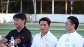 HLV Hoàng Anh Tuấn, Trần Minh Chiến cùng cựu tuyển thủ Nguyễn Quang Hải ở 1 sự kiện tại Nha Trang mới đây