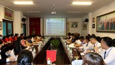 Đại diện các đội tham dự buổi họp sáng 15-3