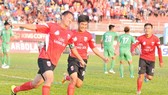Anh Đức lần thứ 5 lập công cho Long An. Ảnh: Anh Tuấn