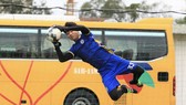 Thủ môn Minh Long được bầu Hiển chi viện cho CLB Quảng Nam theo hợp đồng cho mượn