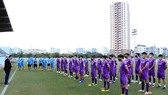 Phó Chủ tịch thường trực LĐBĐVN Trần Quốc Tuấn đã trân trọng đọc nguyên văn lá thư của Chủ tịch nước Nguyễn Xuân Phúc gửi tới Đội tuyển quốc gia