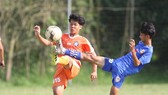 Đội trẻ Đà Nẵng trong trận đấu tập tại Đà Sơn. Ảnh: TỊNH ĐẾ