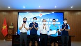 Chủ tịch VFF trao tặng quà cho đội tuyển futsal Việt Nam